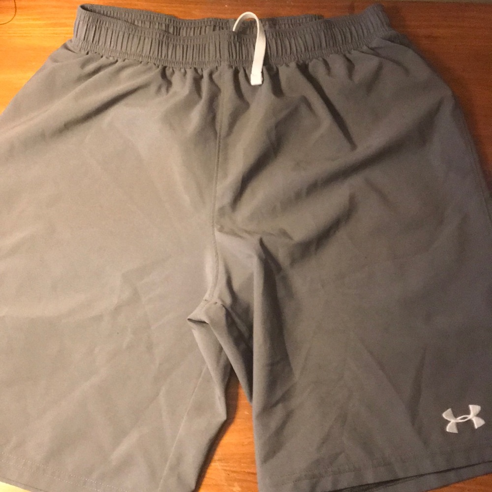 Gray under armour shorts.